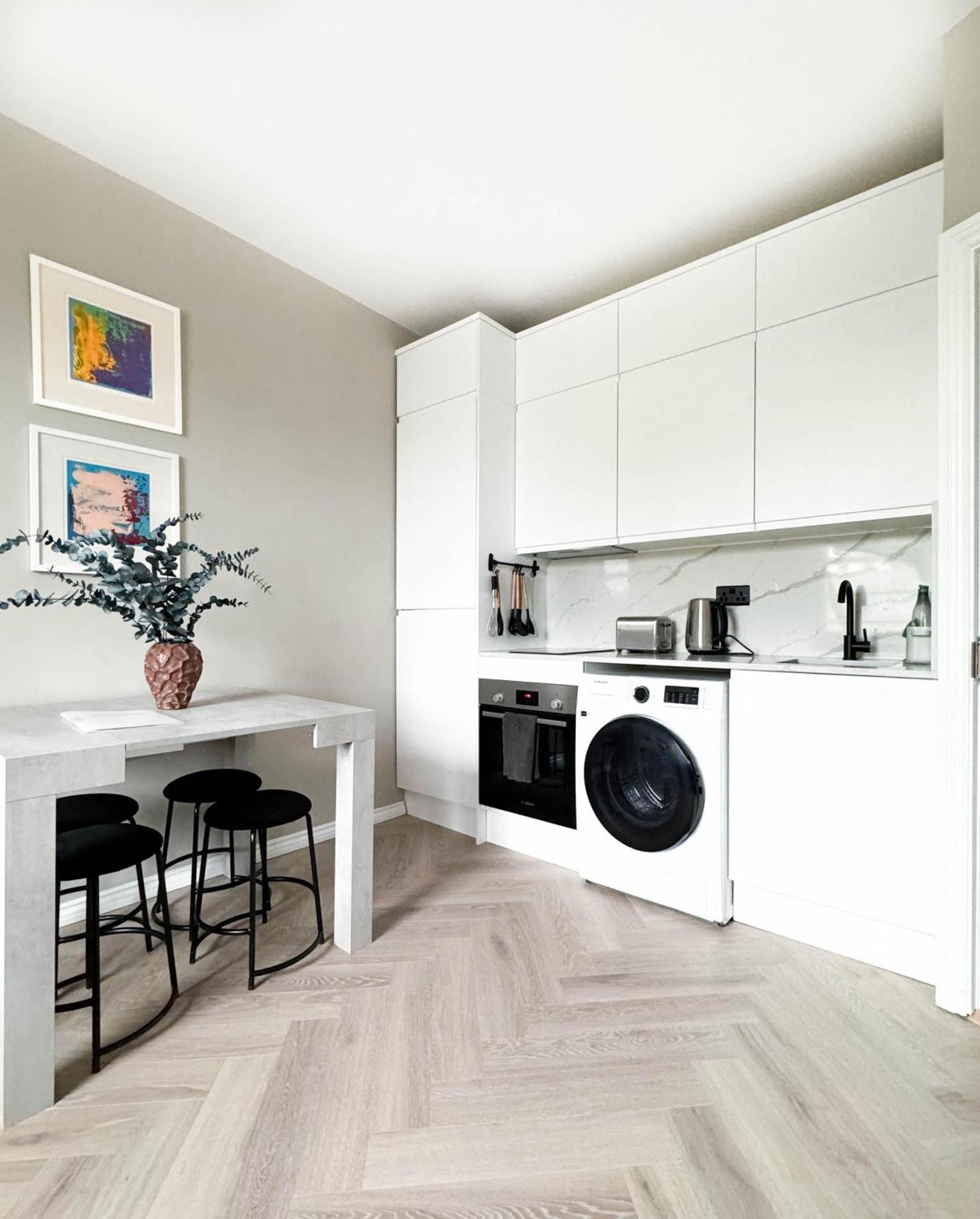 Bright Flat Close To Hyde Park London